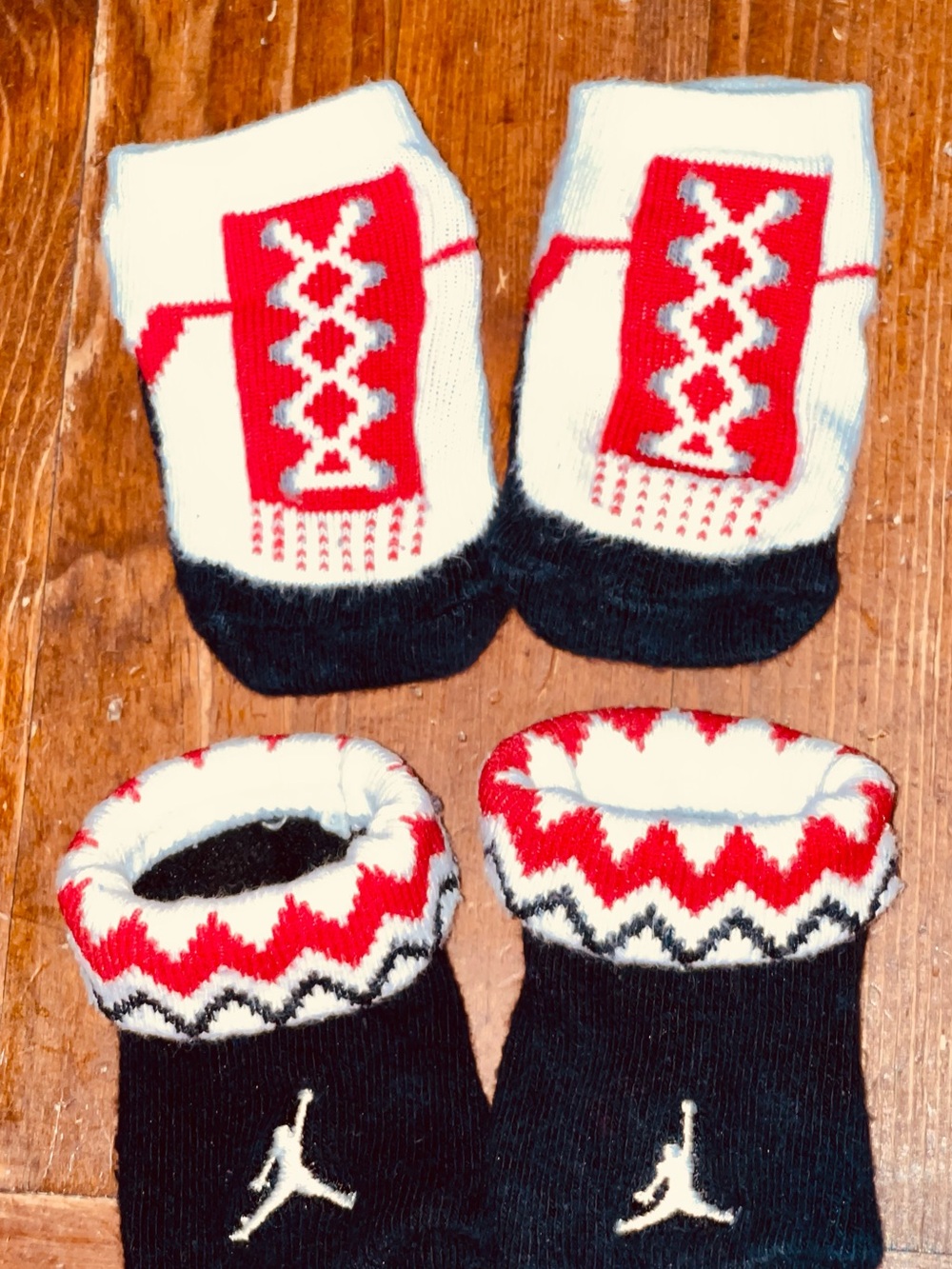 Jordan Black, White & Red Infant Knit Logo Socks (2Pair)